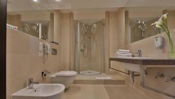 Фото номера Двухместный номер &quot;Плюс&quot; с 1 кроватью Отель HAVET Hotel Resort &amp; Spa г. Дзвижино 3