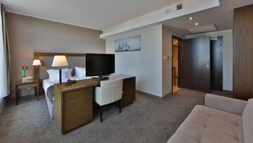 Фото номера Двухместный номер &quot;Плюс&quot; с 1 кроватью Отель HAVET Hotel Resort &amp; Spa г. Дзвижино 4